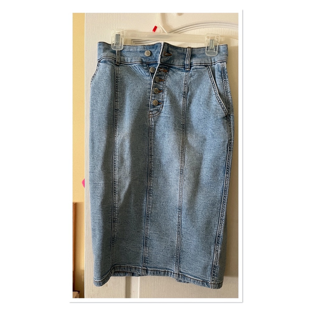 Brand New Never Used size 4 Midi denim skirt Joe Fresh